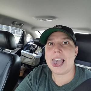 Meet your Posher, Laurie